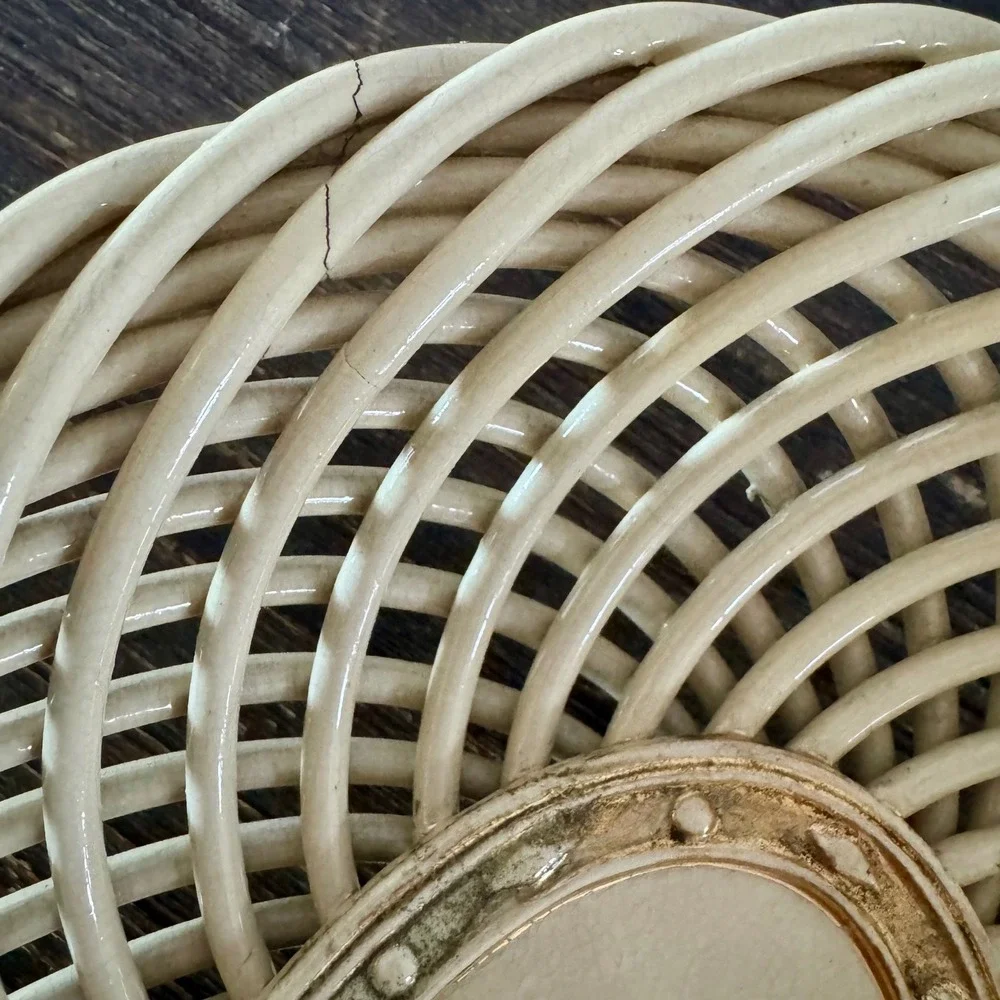Bassano Italy Ceramic Woven Bread Basket Cream Oval Roman Cameo Medallion Bowl